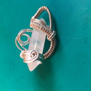 Quartz crystal pendant